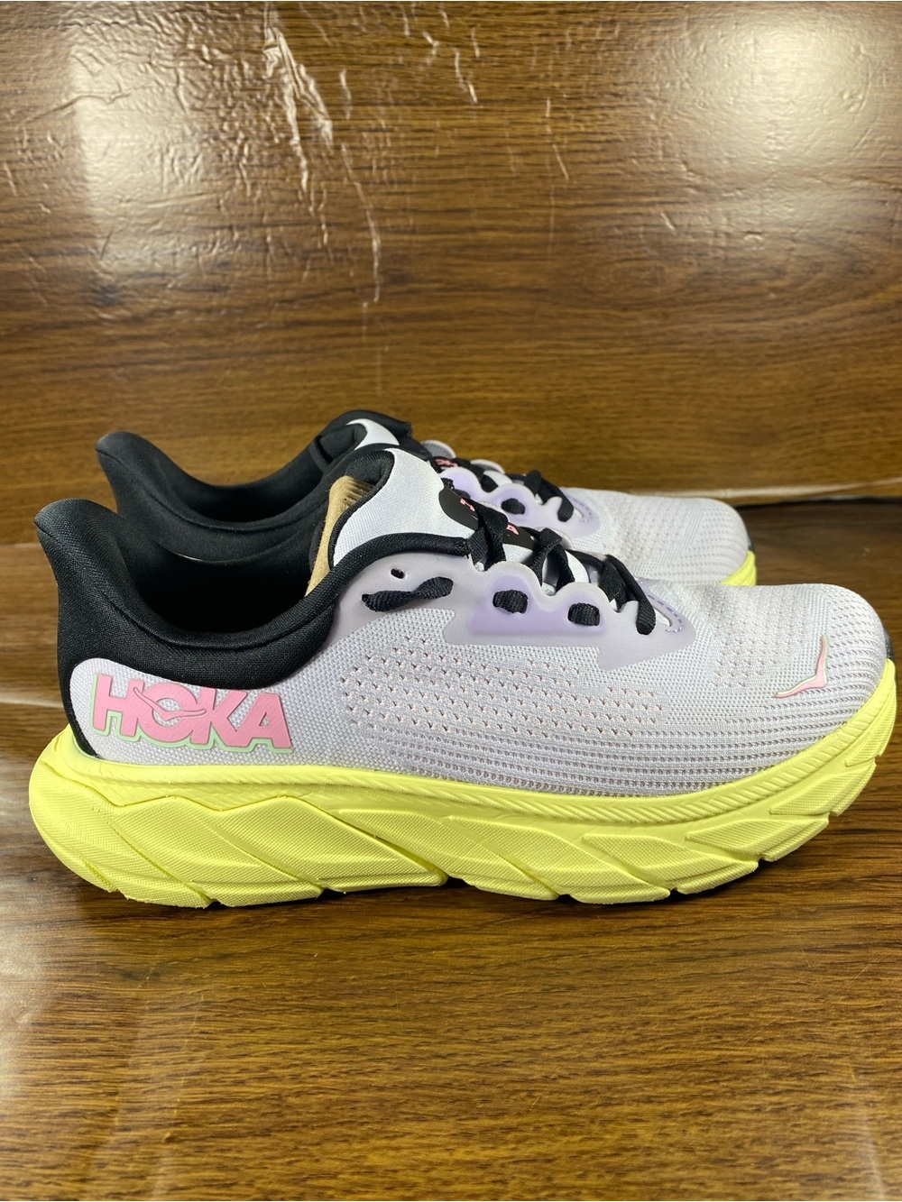 Hoka Arahi 7 women’s shoe size 6